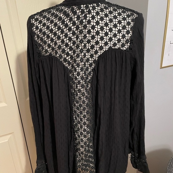 Free People The Best Blouse Black Open Weave Back Women Top - Picture 2 of 6